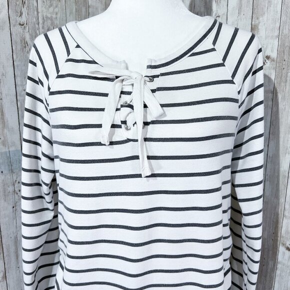 A:Glow Long Sleeve Maternity Sweatshirt | White with Gray Striped | Medium - Picture 5 of 10